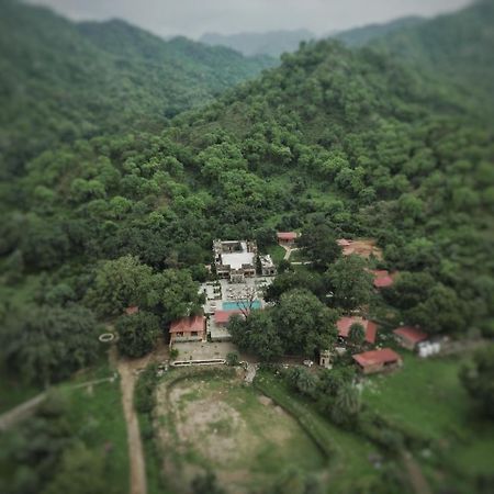 Ghānerao Aloof Jungle Lodge מראה חיצוני תמונה